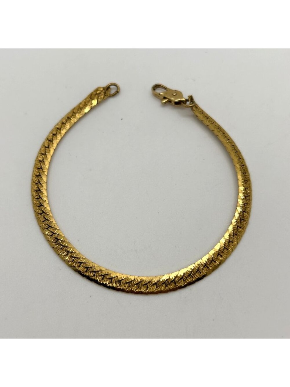 Vintage Gold Tone Herringbone Chain Bracelet Flat Chevron Textured 7 inch